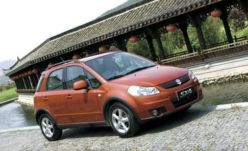 鈴木 天語SX4兩廂 1.6L 時(shí)尚型 MT 2009款