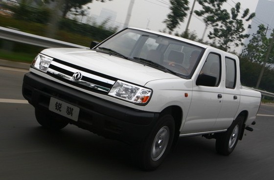 鄭州日產(chǎn) 銳騏皮卡 2WD ZD25柴油標(biāo)準(zhǔn)型 國(guó)Ⅲ 2009款