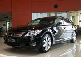 進(jìn)口雷克薩斯 LS 460L 尊貴加長(zhǎng)全驅(qū)版 2012款